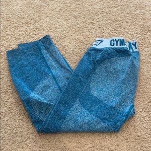Gym shark leggings